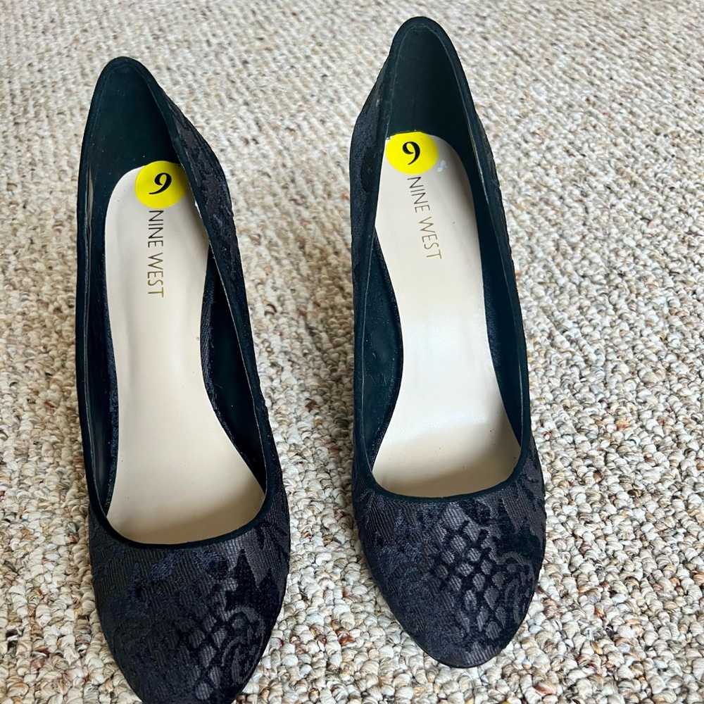 Nine West black velvet heels